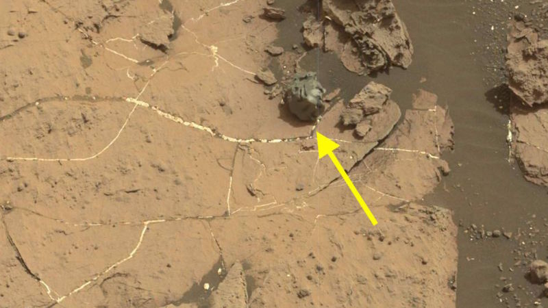 O Curiosity descobriu a rocha no dia 30 de outubro