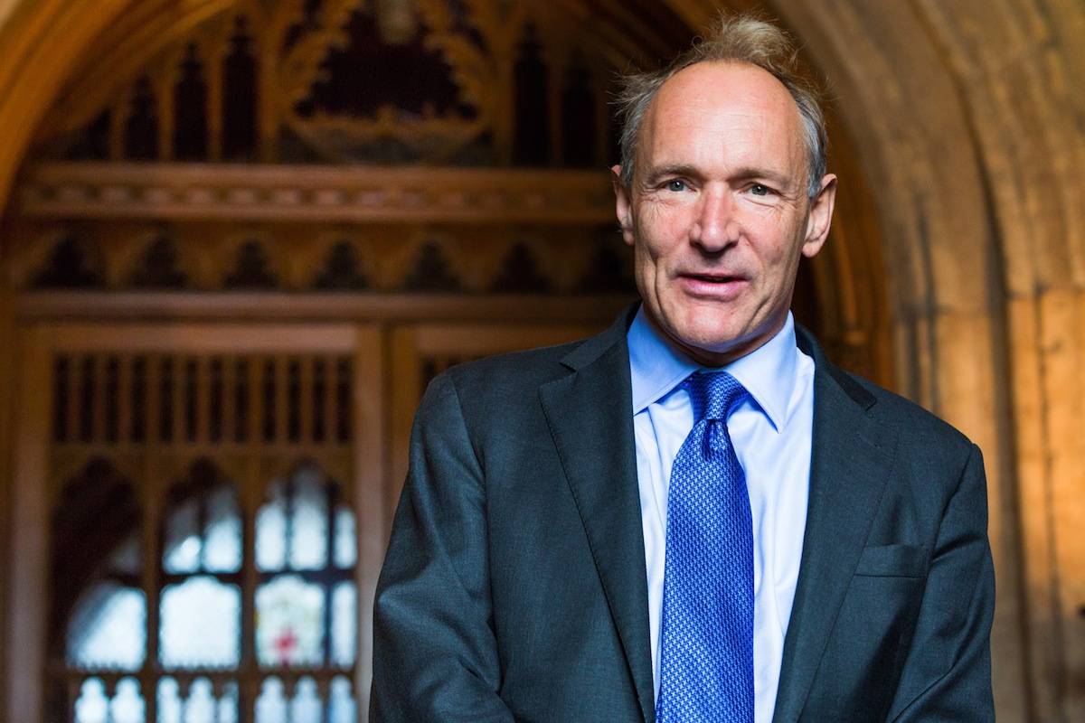 Sir Tim Berners-Lee inventou a World Wide Web