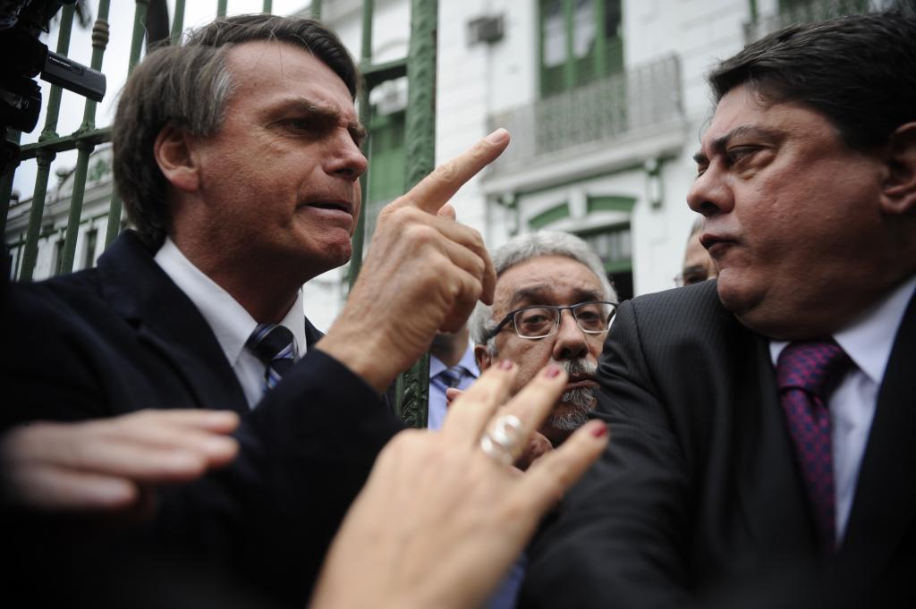 Deputado Jair Bolsonaro (esq)