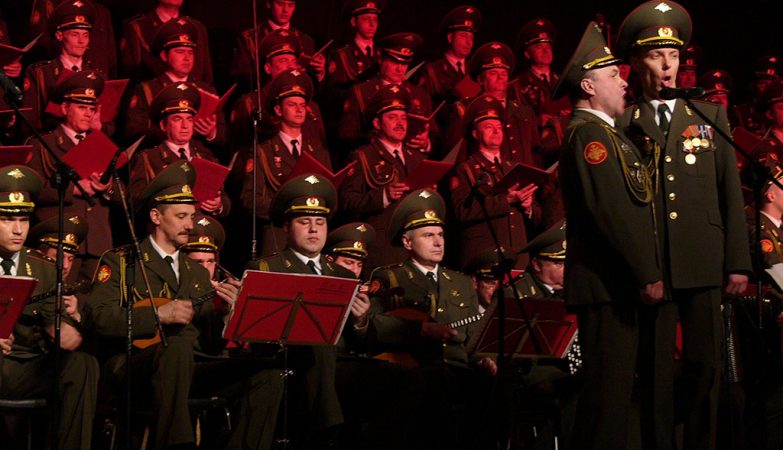 "Kalinka": atuação do Alexandrov Ensemble, o famoso Coro do Exército Vermelho da Rússia