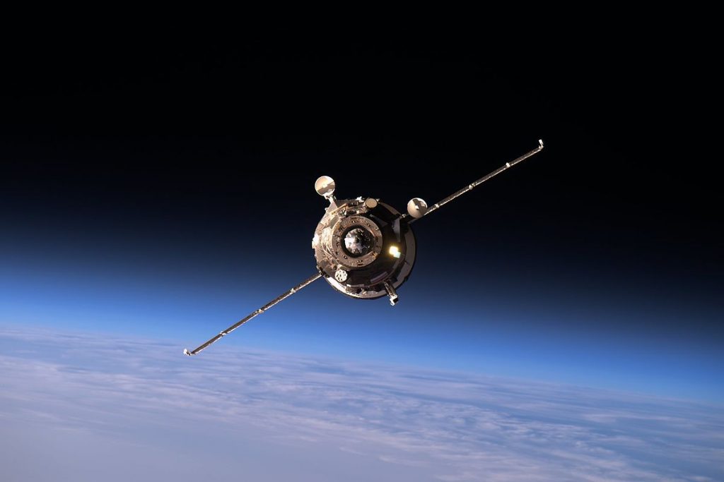     Nave russa Progress MS-02 se aproximando da Estação Espacial Internacional