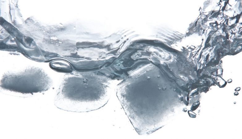 A água morna se transforma em gelo mais depressa que a água fria - e ninguém consegue explicar