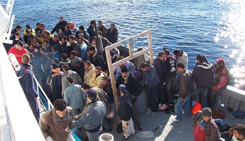 Imigrantes norte-africanos em Lampedusa