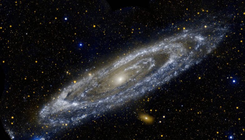 Andrômeda, ou M31, é uma galáxia espiral parecida com a Via Láctea