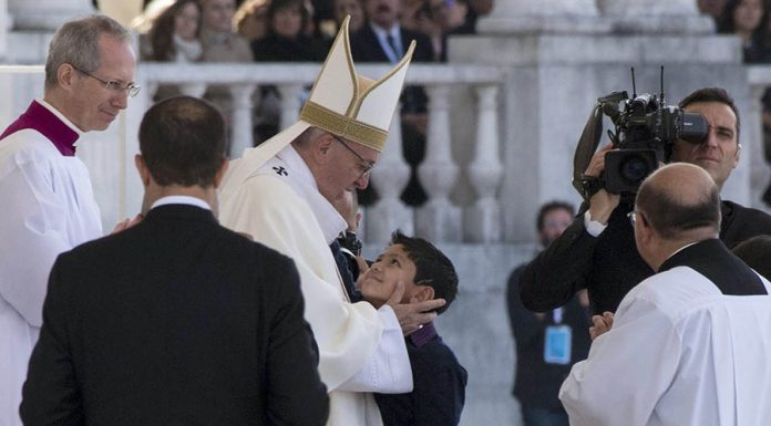 Papa Francisco canoniza dois irmãos pastorinhos em Fátima