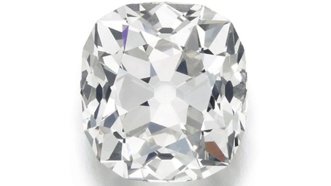  Dona do anel de diamante o comprou pensando se tratar de uma joia sem valor 