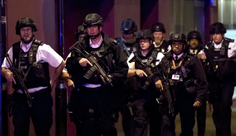 Polícia de Londres intervém no Borough Market após ataque na London Bridge