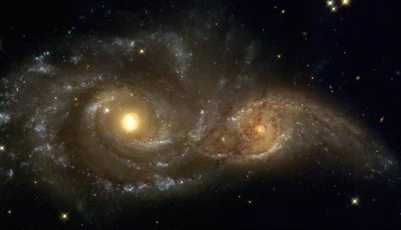 Galáxias espirais em colisão
