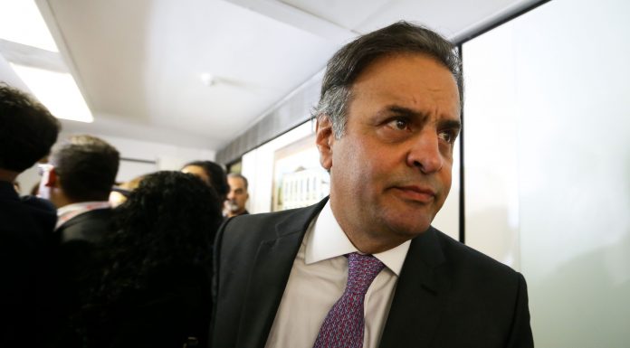 Defesa diz que Aécio prestou à PF todos os esclarecimentos solicitados