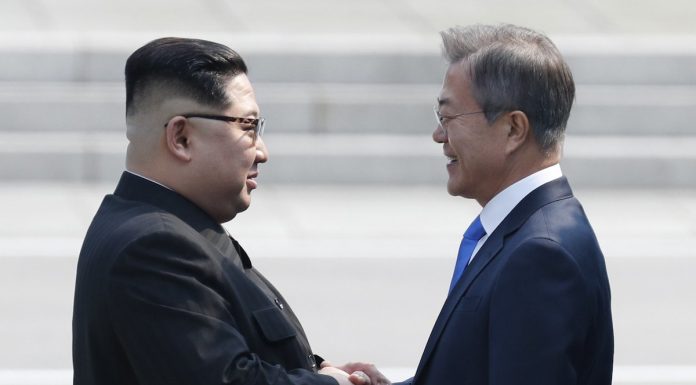 Coreia do Norte suspende acordo com Sul e ameaça encontro com Trump