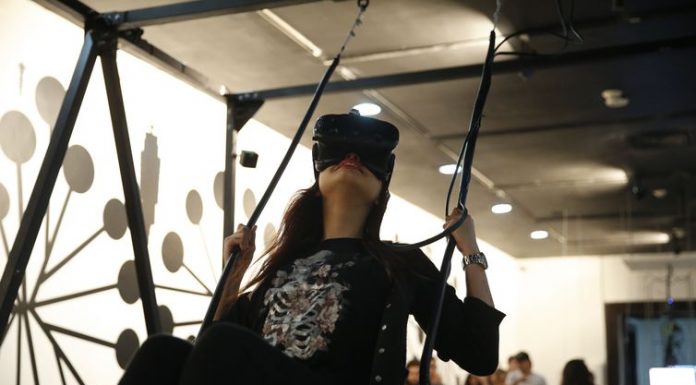 Mostra no Rio leva público a participar de experiência com tecnologia