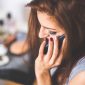 Trocar a mão com que seguramos celular pode melhorar conexão