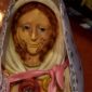 Estátua de Virgem Maria que “chora” lágrimas de sangue comove Argentina