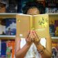 Em Belo Horizonte, jornalista abre livraria voltada somente para autores negros