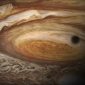 Sonda Juno irá passar diretamente por cima da Grande Mancha Vermelha de Júpiter