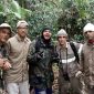 Cachorra guia bombeiros e encontra professor desaparecido