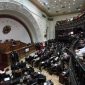 Parlamento da Venezuela cria comissão especial e decide continuar em atividade
