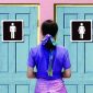 Transexuais garantem banheiro unissex na PUC-SP e vagão exclusivo no metrô do Rio