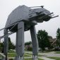 Americano constrói "AT-AT Walker" de Star Wars em tamanho real