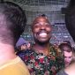 Corrente do bem faz homem que foi expulso do show do Coldplay em SP assistir à banda em POA