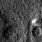 Áreas brilhantes em Ceres sugerem atividade geológica