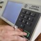 Quem espalhar notícias falsas na internet pode vir a ser punido com prisão e multa