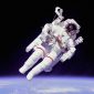 Morre Bruce McCandless, primeiro astronauta a ficar livre no Espaço