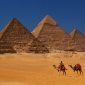 A Grande Pirâmide de Gizé é, na verdade, assimétrica