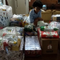 No aniversário de 5 anos, menino adotado pede alimentos para as crianças órfãs