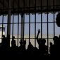 Empresas contratadas pelo governo deverão reservar vagas para presos