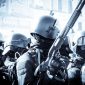 Dia da Bastilha. Polícia usa gás lacrimogêneo contra manifestantes em Paris