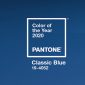 Simples e atemporal, azul clássico é a cor de 2020, segundo a Pantone