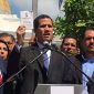 Guaidó mantém presidência do Parlamento em sessão paralela