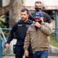 Polícia busca mulher de Queiroz e faz operação na casa de seus parentes em BH