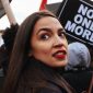 Alexandria Ocasio-Cortez revela ter sido vítima de abuso sexual