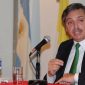 Presidente da Argentina admite festa clandestina e oposição pede 'impeachment'