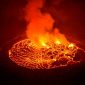 Vulcão em erupção nas ilhas Canárias: lava chega ao mar e gases tóxicos preocupam