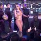 Mariah Carey faz show desastroso na virada de ano e vira o primeiro meme do ano
