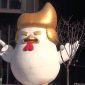 Chineses transformam Trump num frango gigante inflável (e é um sucesso)